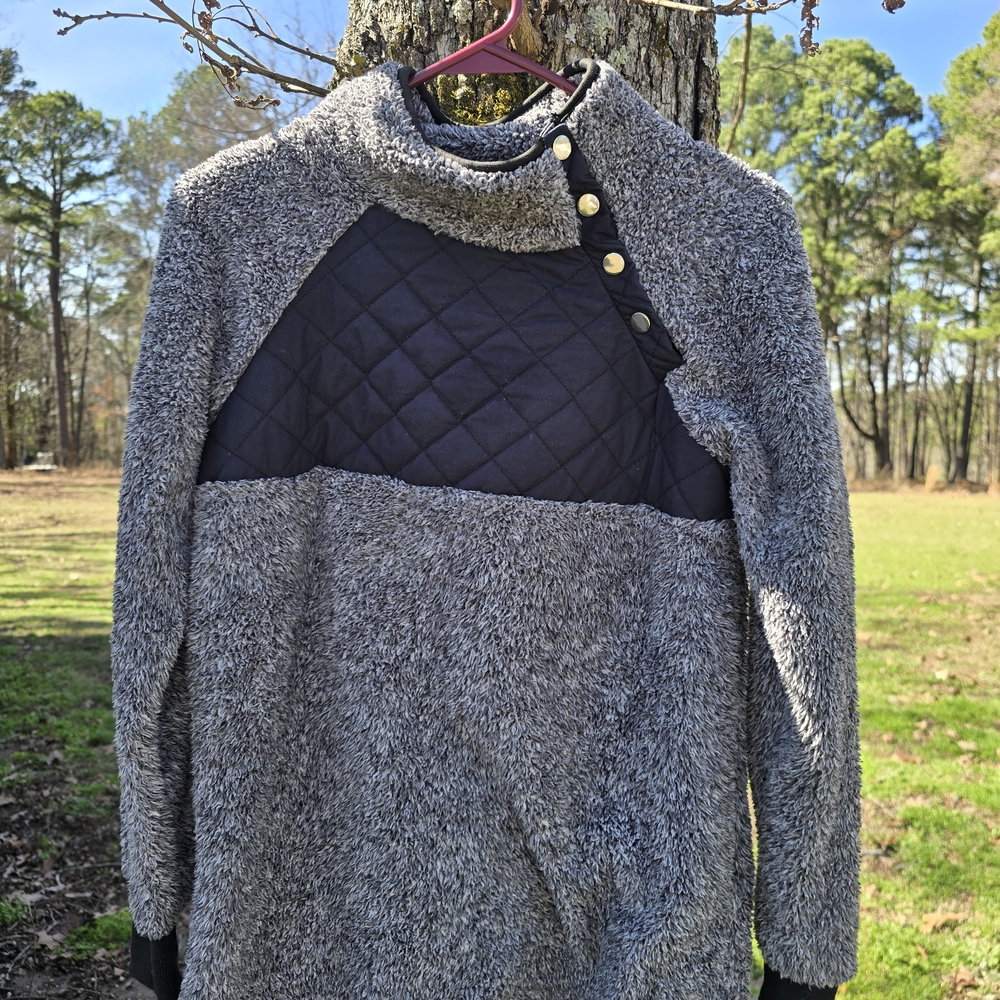 Black Quilted Sherpa Pullover